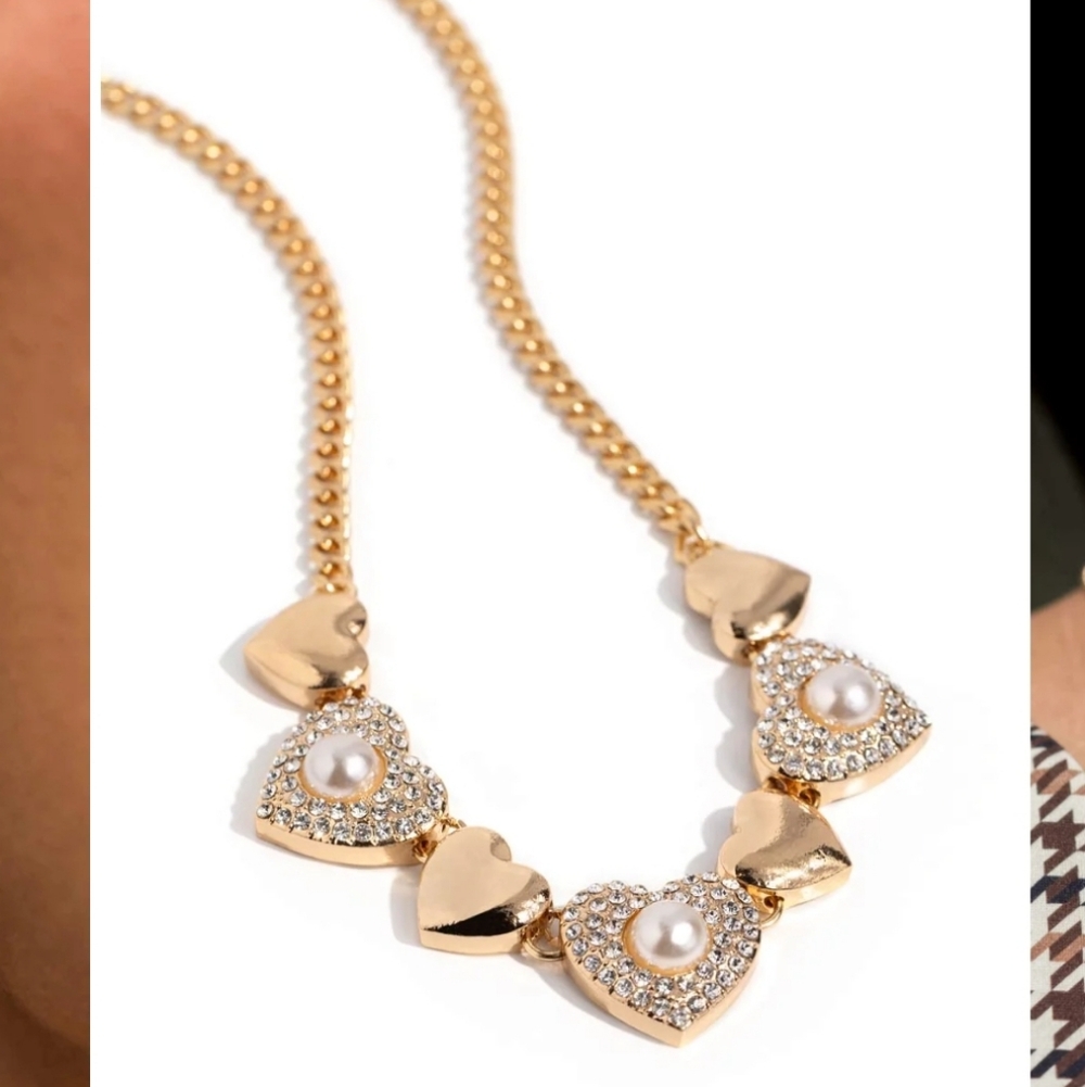 Paparazzi Ardent Antique Gold Necklace